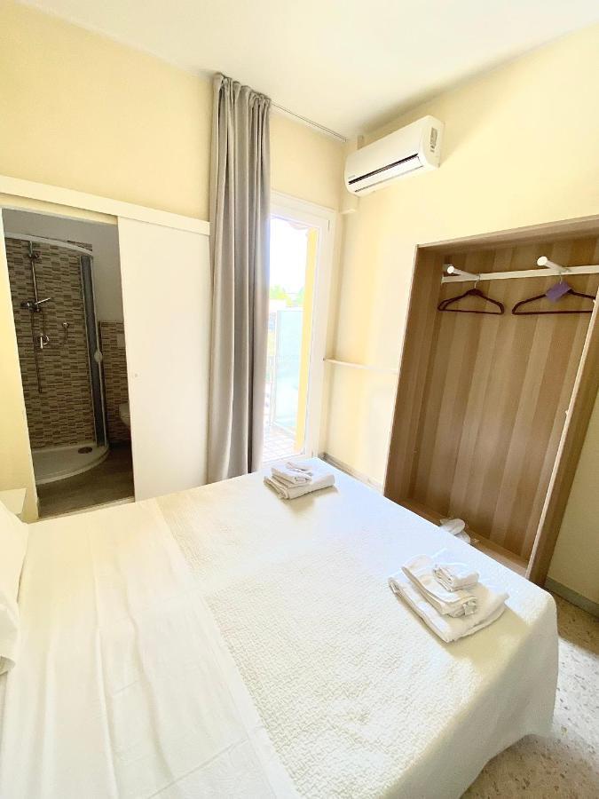 Hotel Morri'S Rimini Exteriör bild