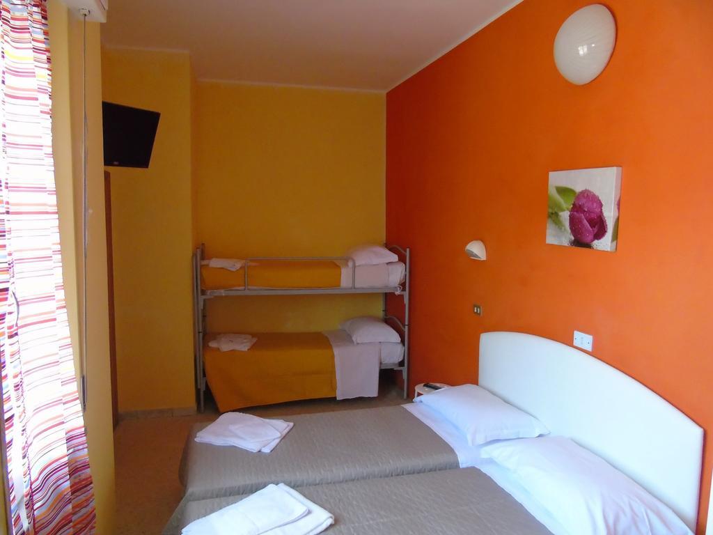 Hotel Morri'S Rimini Rum bild